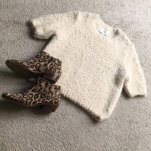 H&M EDITION/“VANILLA LATTE”FUZZY POPCORN SHORT SLEEVE SWEATER